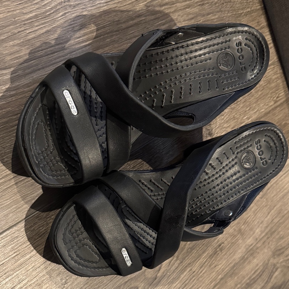 Crocs Cyrpus IV Black Strappy High Heels Size 8